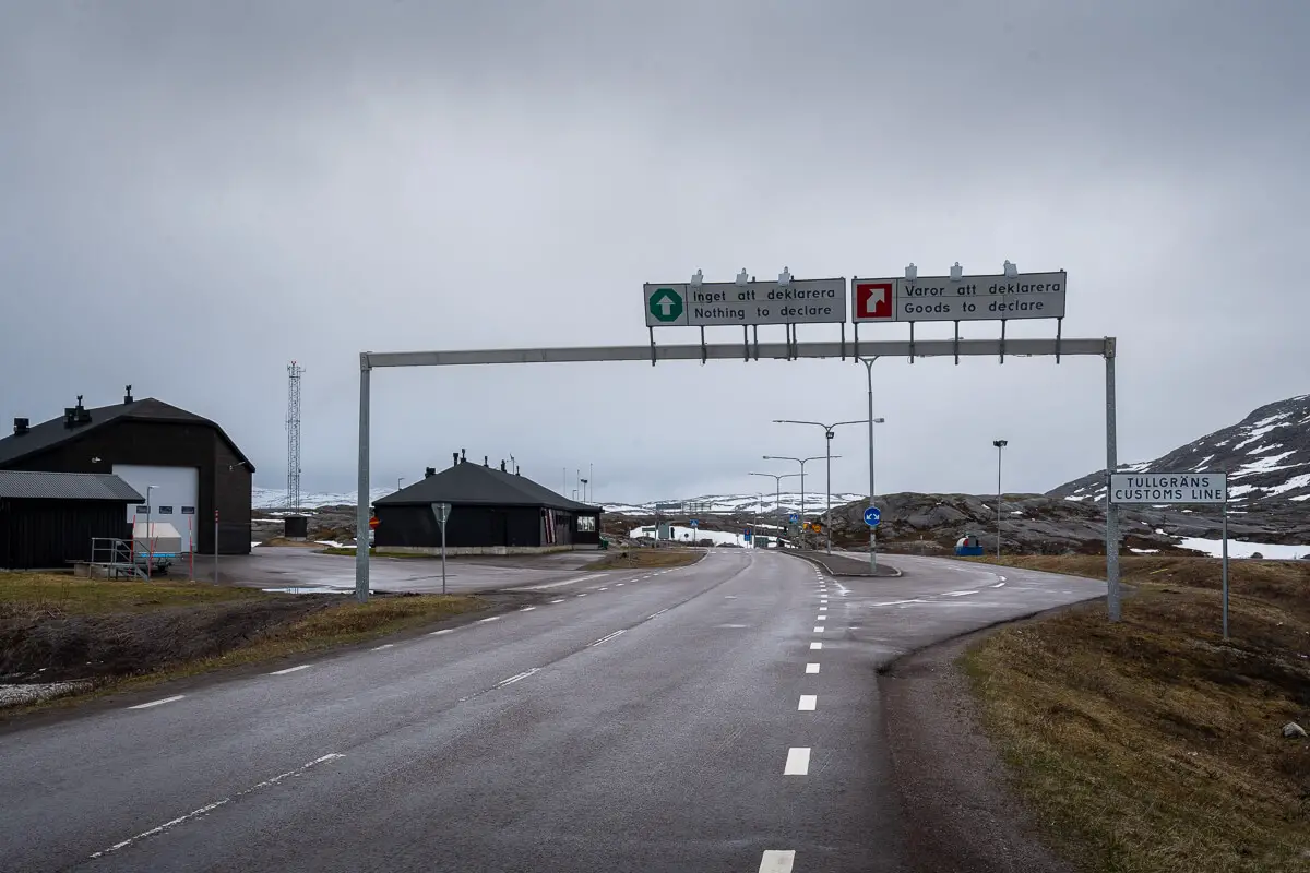 Grenzübergang Schweden Norwegen auf der Wohnmobil Route 4 Wochen